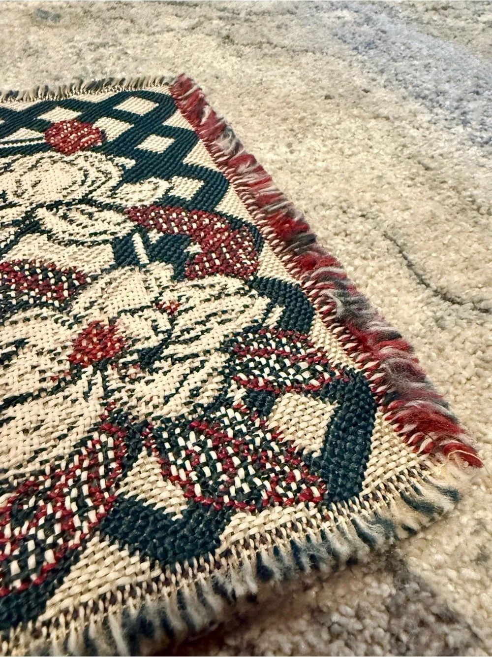 American Weaver's 90s Jacquard Table Runner Magnolia 1995